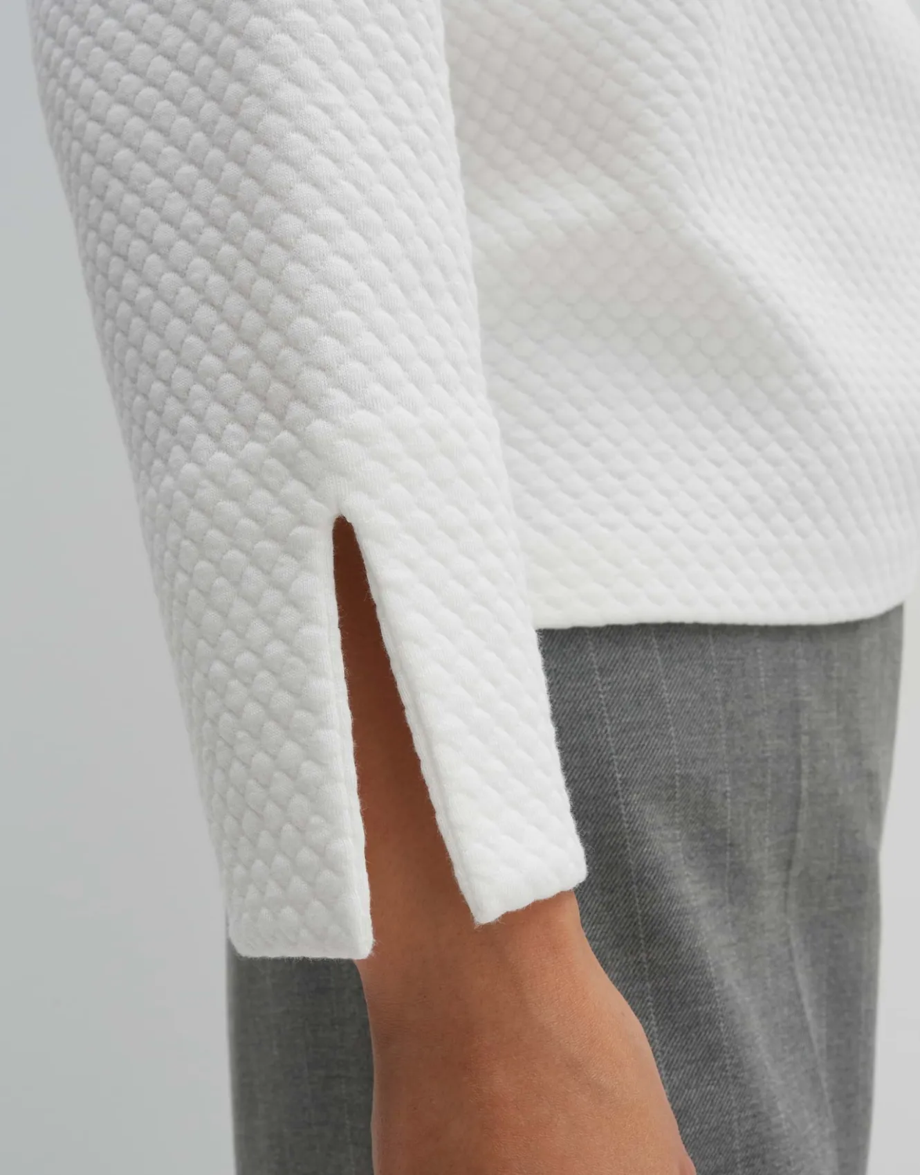 sweater_udoty_wei_online_bestellen_5.webp OPUS Sweater Udoty Weiß Online Bestellen^Damen Sweat