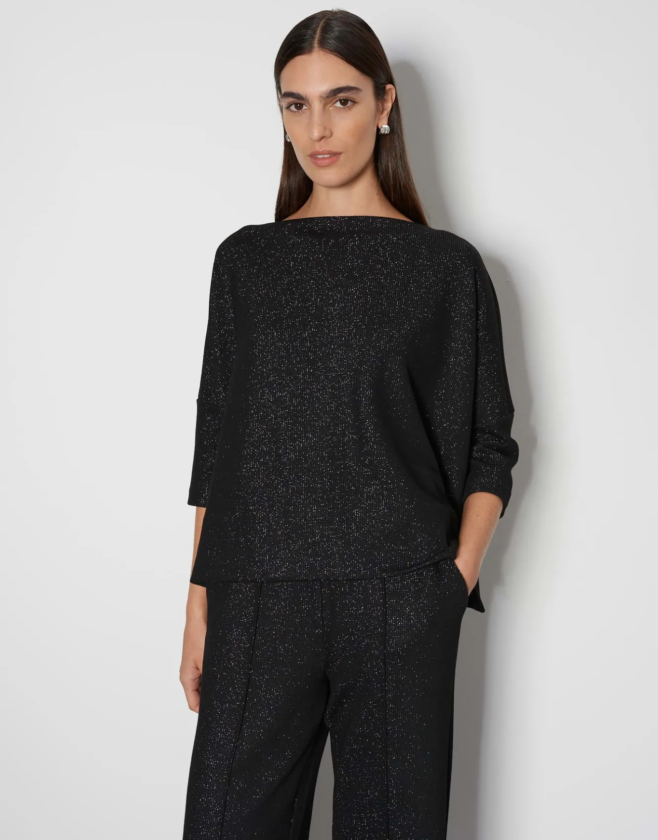 sweater_ushiny_detail_schwarz_online_bestellen_1.webp OPUS Sweater Ushiny Detail Schwarz Online Bestellen^Damen Sweat