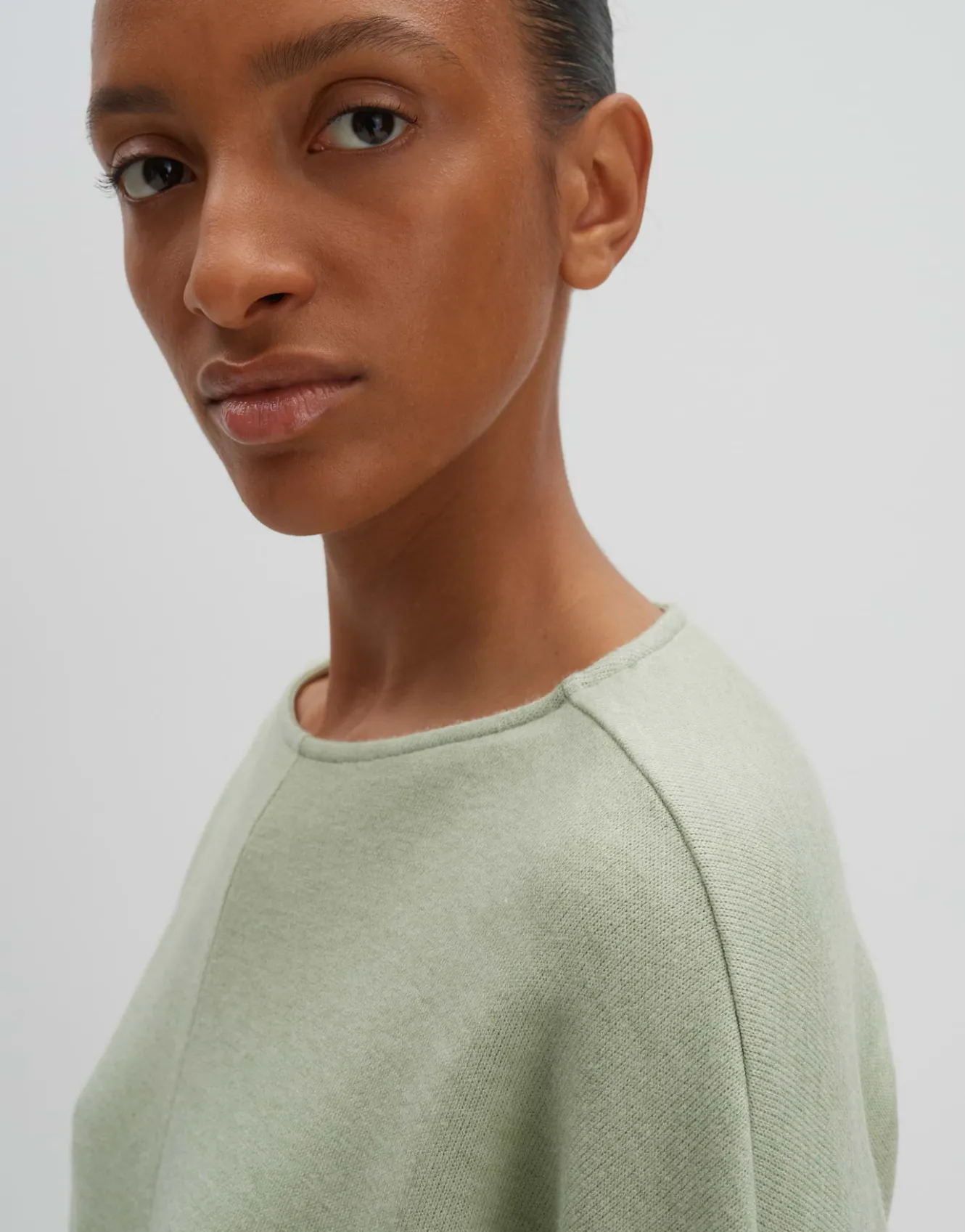 sweater_utibby_grn_online_bestellen_3.webp OPUS Sweater Utibby Grün Online Bestellen^Damen Sweat