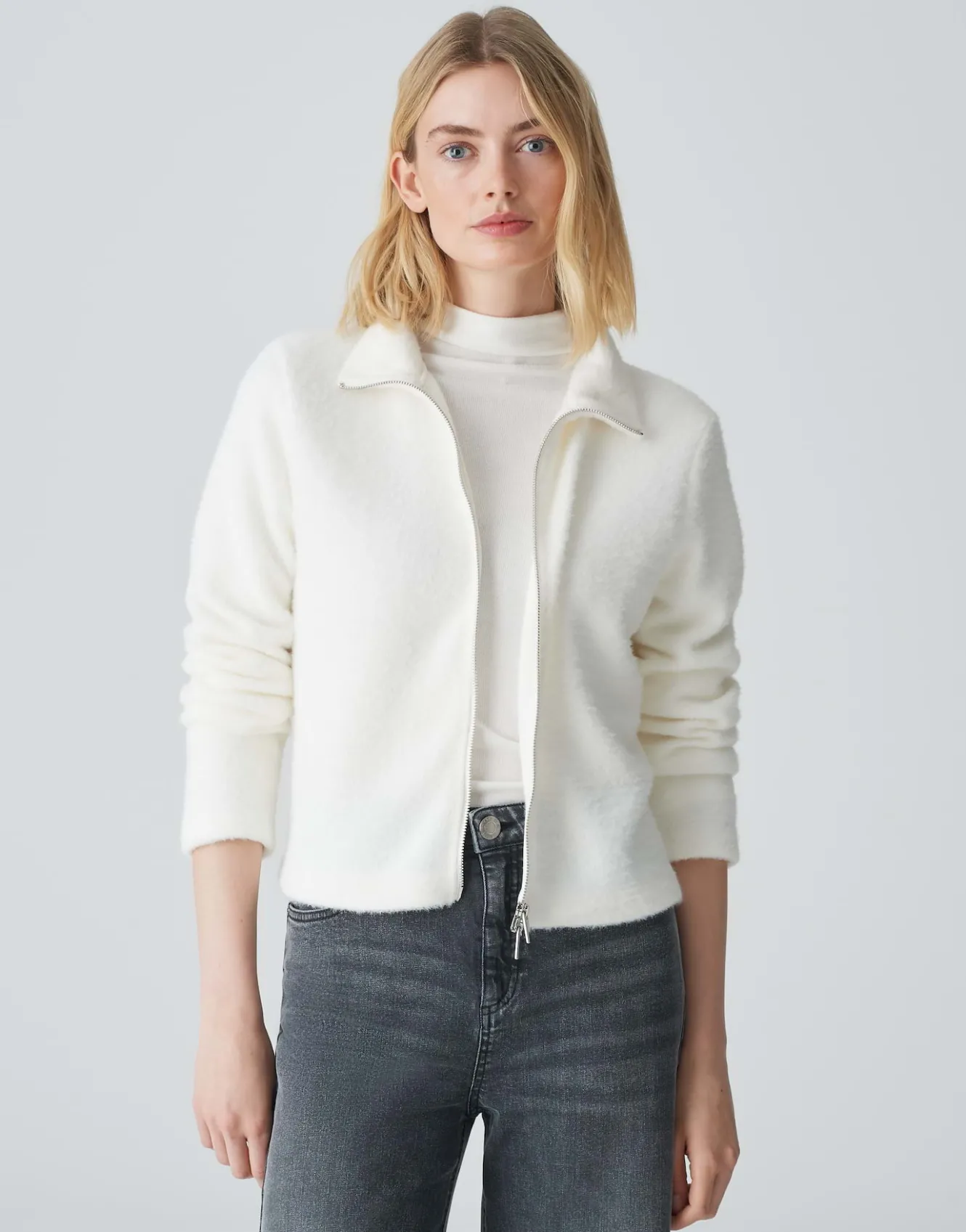 sweatjacke_gihara_wei_online_bestellen_1.webp OPUS Sweatjacke Gihara Weiß Online Bestellen^Damen Sweat