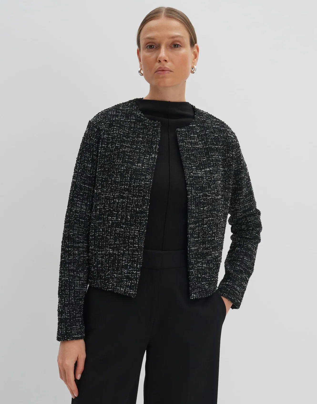 sweatjacke_ulaya_schwarz_online_bestellen_1.webp OPUS Sweatjacke Ulaya Schwarz Online Bestellen^Damen Sweat | Blazer / Westen