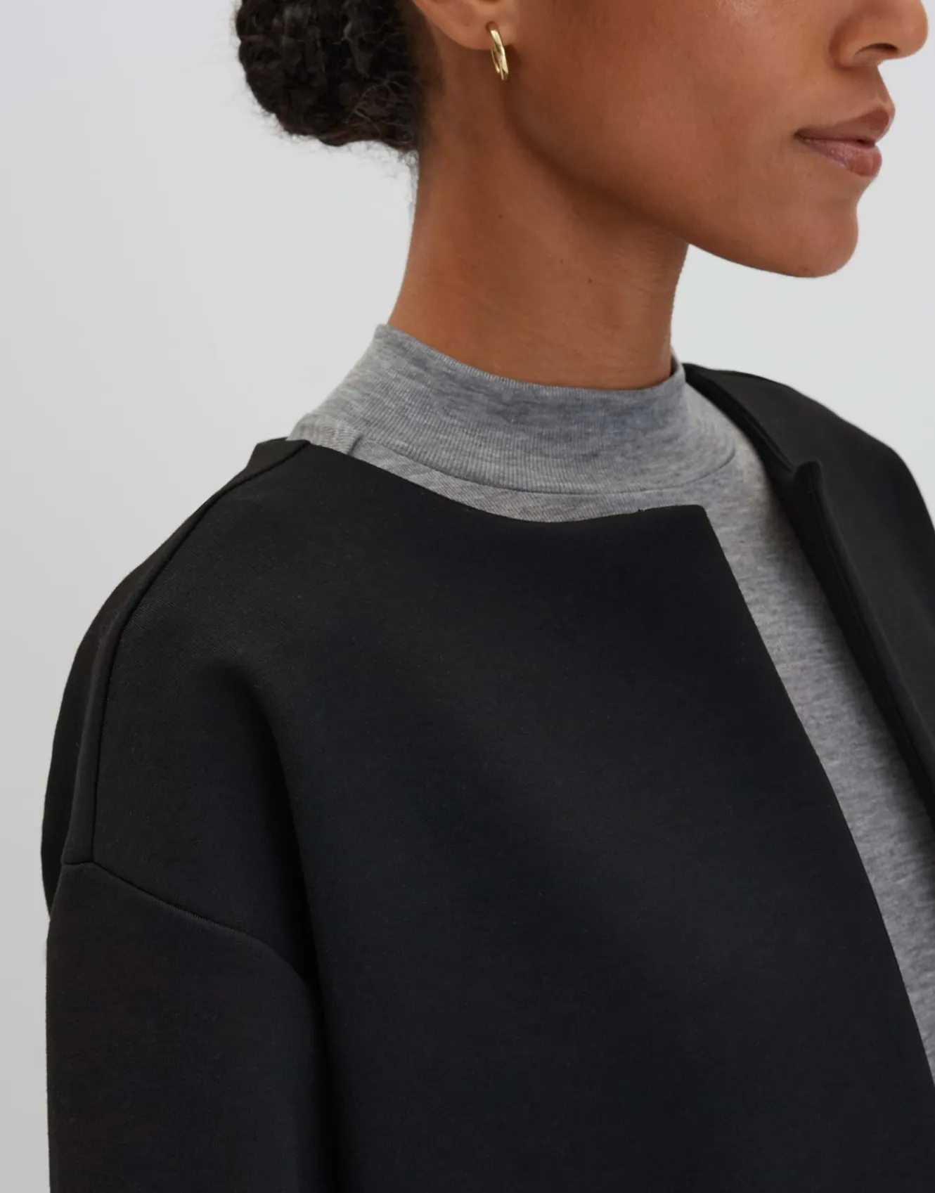 sweatjacke_uleiko_schwarz_online_bestellen_4.webp OPUS Sweatjacke Uleiko Schwarz Online Bestellen^Damen Sweat
