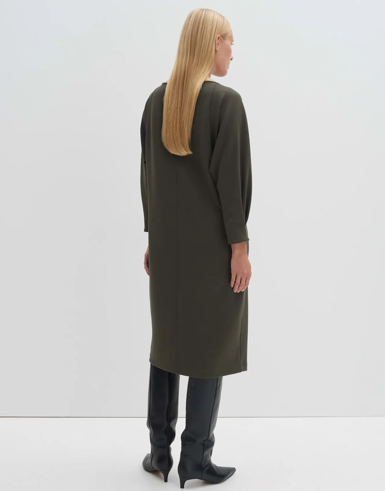 sweatkleid_qelena_grn_online_bestellen_2.webp OPUS Sweatkleid Qelena Grün Online Bestellen^Damen Kleider