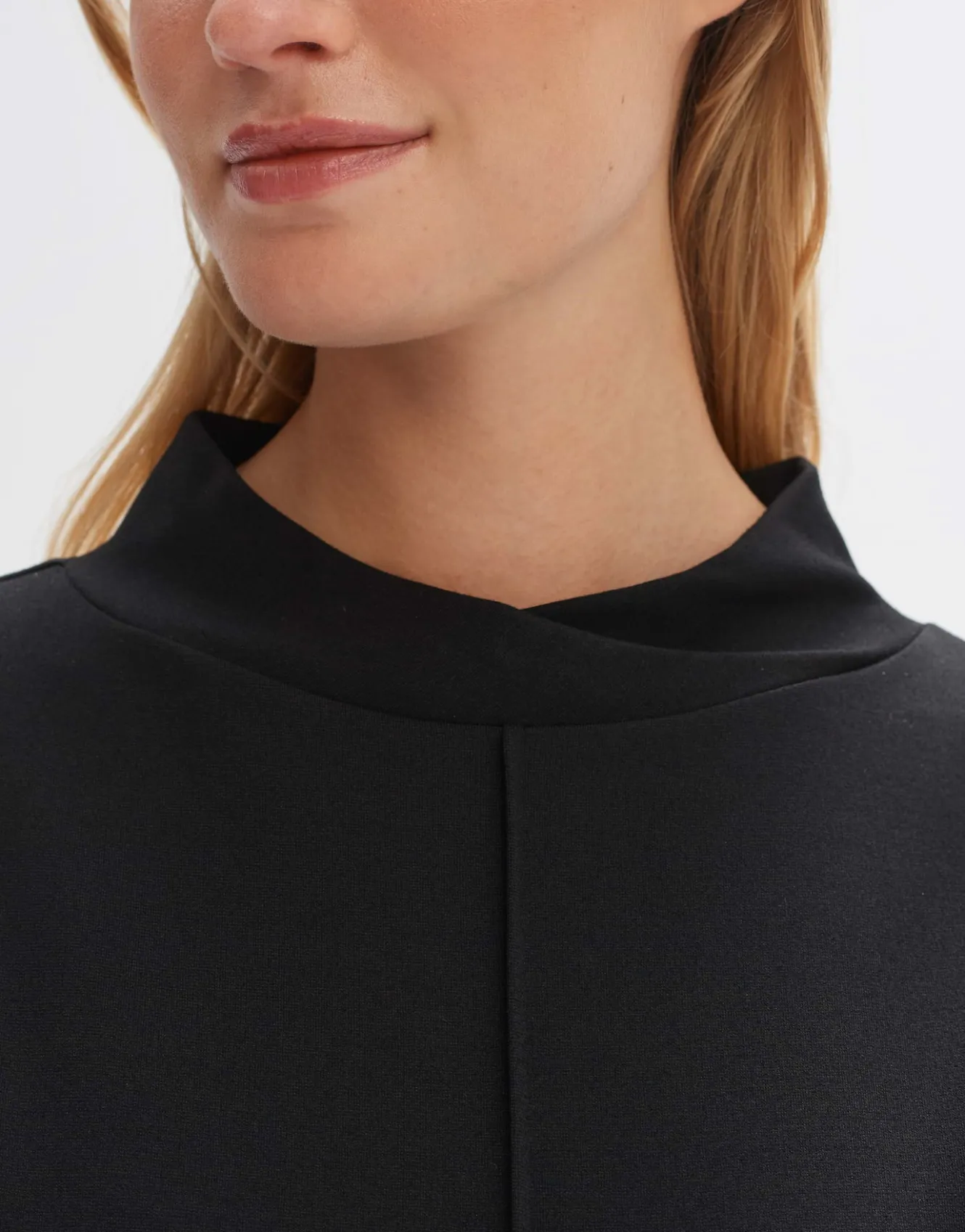 sweatkleid_wabyni_schwarz_online_bestellen_4.webp OPUS Sweatkleid Wabyni Schwarz Online Bestellen^Damen Kleider