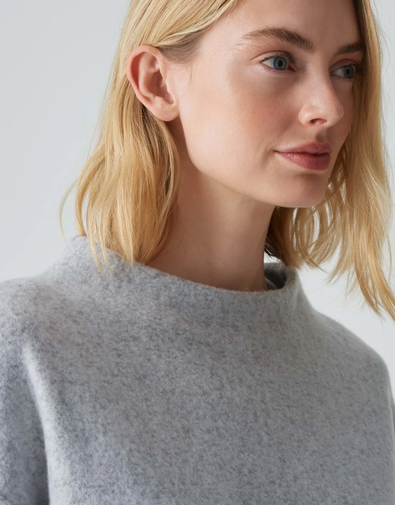 sweatkleid_wonja_grau_online_bestellen_4.webp OPUS Sweatkleid Wonja Grau Online Bestellen^Damen Kleider