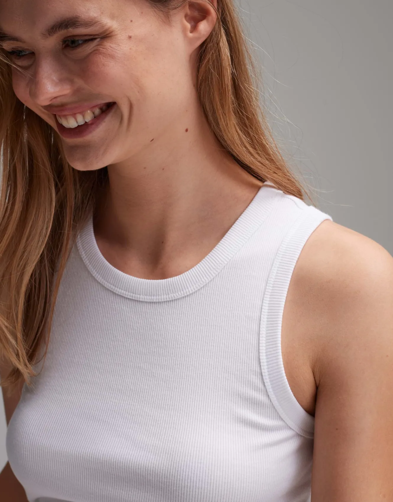 tank_top_ilesso_wei_online_bestellen_3.webp OPUS Tank Top Ilesso Weiß Online Bestellen^Damen Basics | Shirts