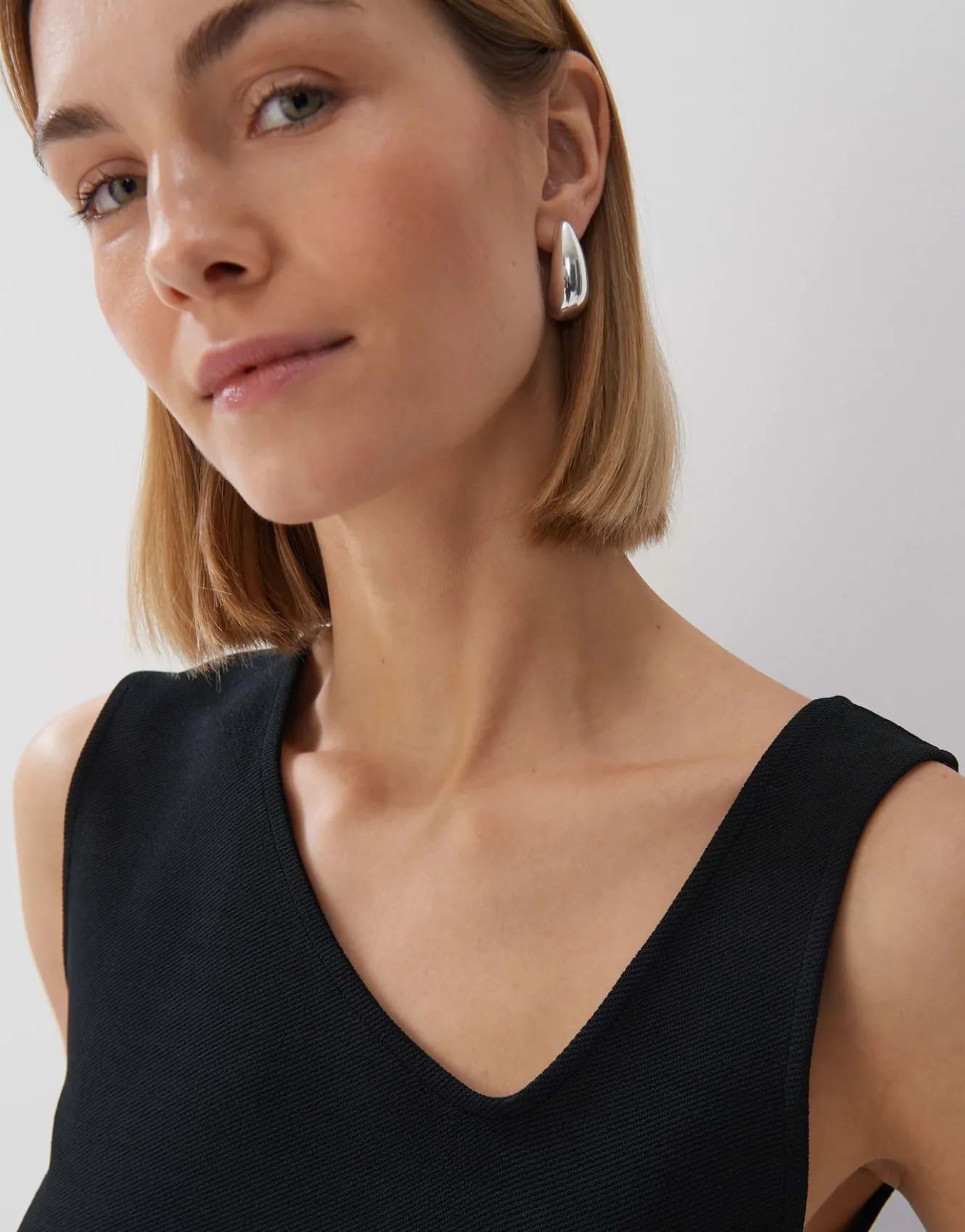 top_kitani_schwarz_online_bestellen_2.webp OPUS Top Kitani Schwarz Online Bestellen^Damen Shirts