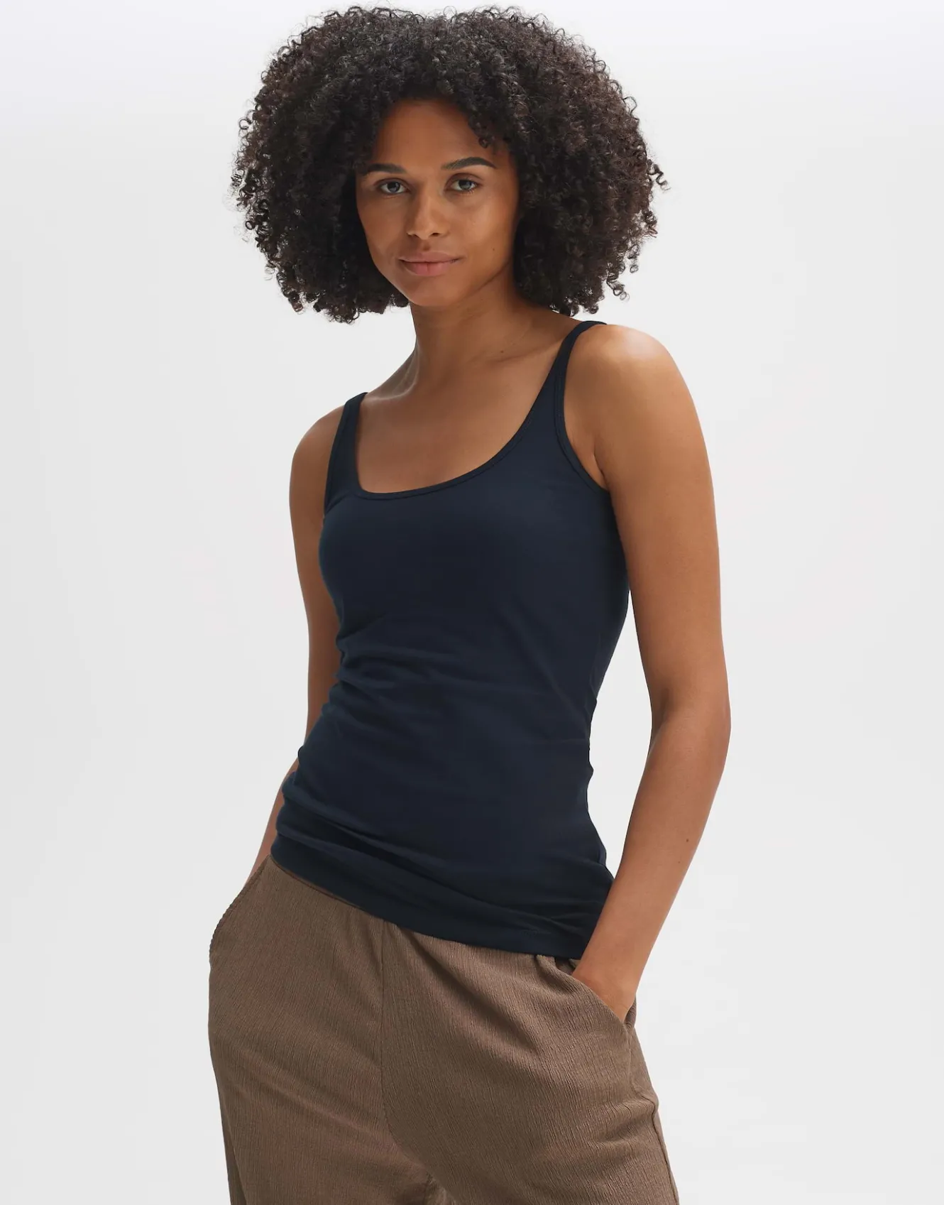 trgertop_ina_blau_online_bestellen_1.webp OPUS Trägertop Ina Blau Online Bestellen^Damen Basics | Shirts