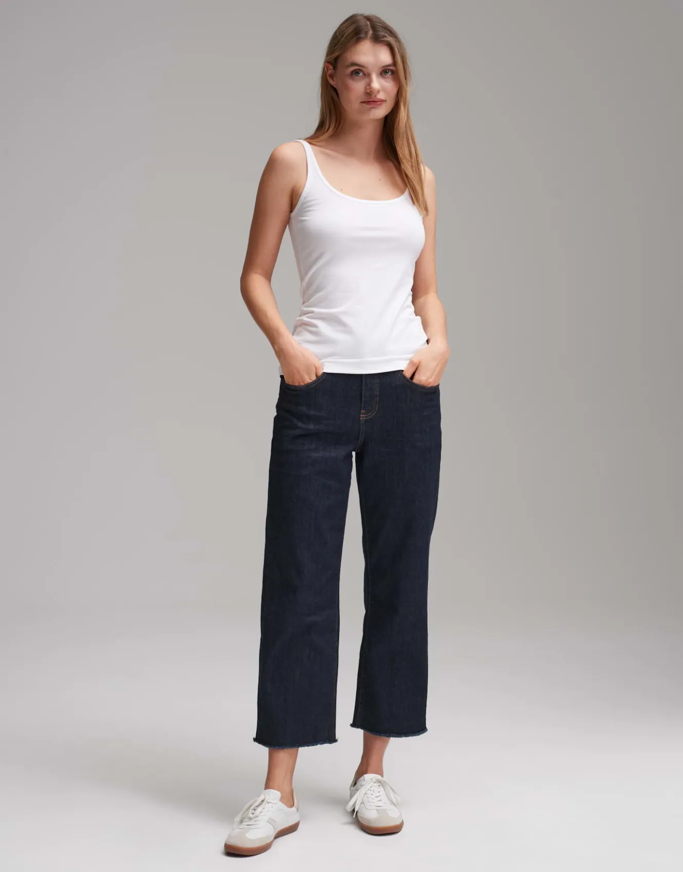 trgertop_ina_wei_online_bestellen_0-2.webp OPUS Trägertop Ina Weiß Online Bestellen^Damen Basics | Shirts