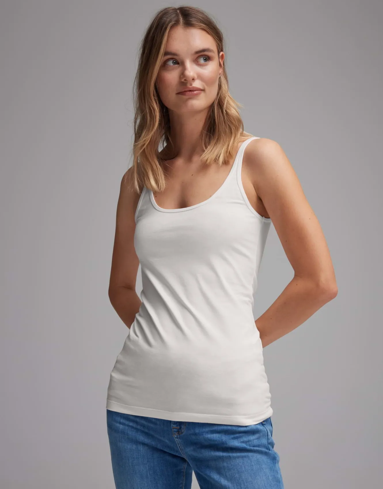 trgertop_ina_wei_online_bestellen_1-1.webp OPUS Trägertop Ina Weiß Online Bestellen^Damen Basics | Shirts