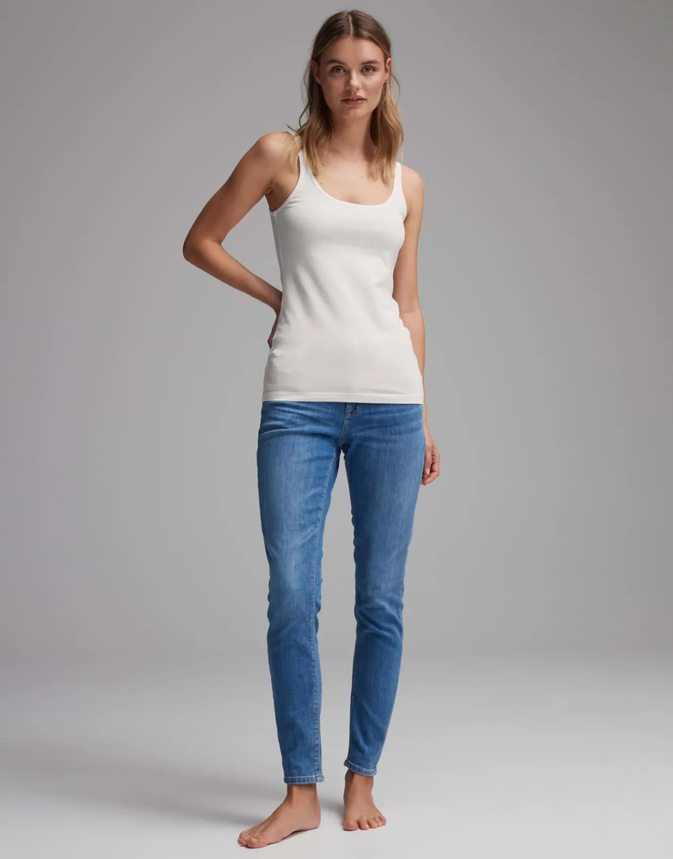 trgertop_ina_wei_online_bestellen_4.webp OPUS Trägertop Ina Weiß Online Bestellen^Damen Basics | Shirts