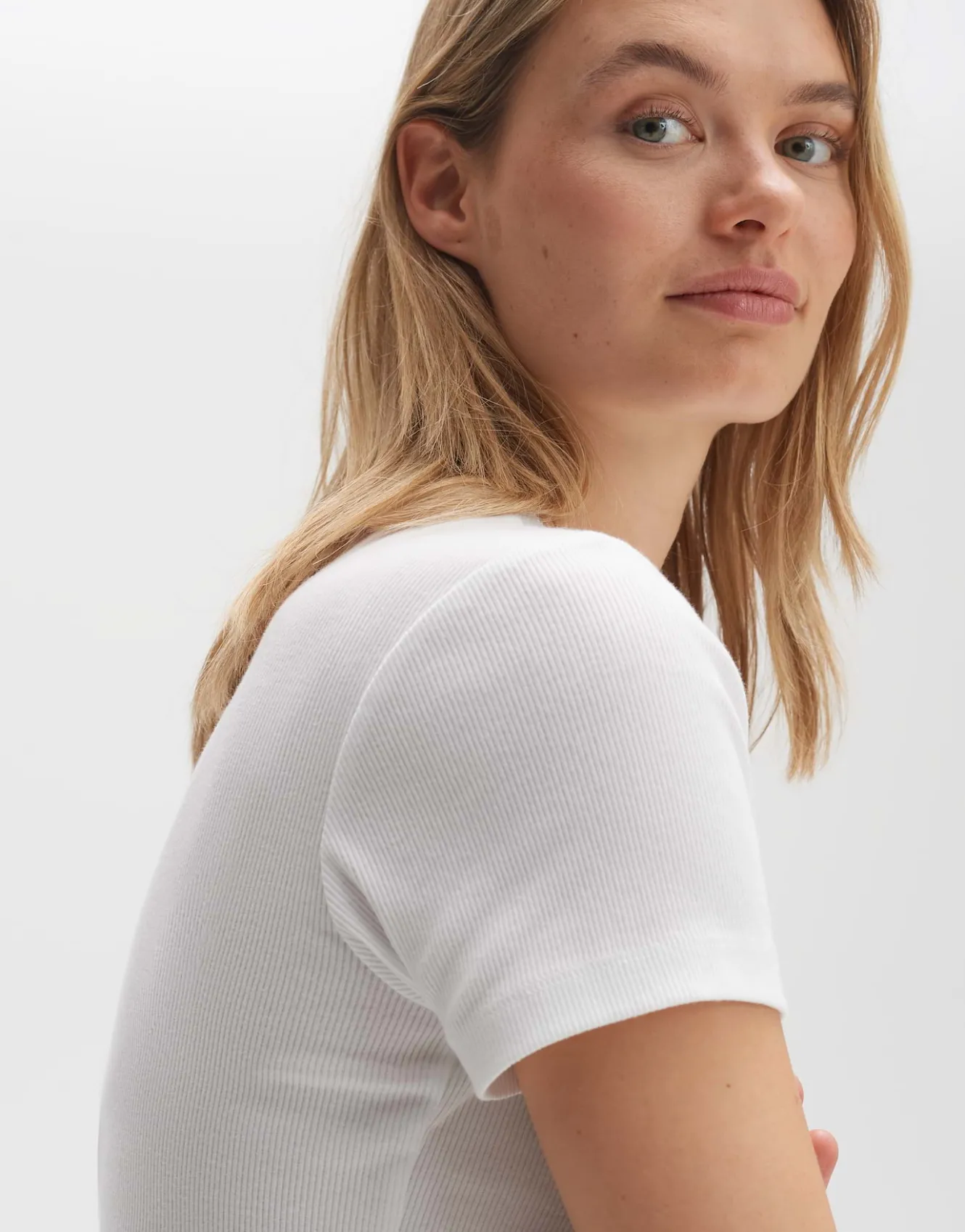 tshirt_samuna_wei_online_bestellen_3.webp OPUS T-Shirt Samuna Weiß Online Bestellen^Damen Basics | Shirts