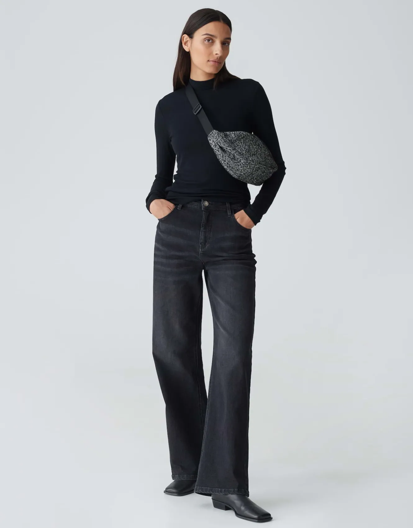 umhngetasche_anane_autumn_schwarz_online_bestellen_2.webp OPUS Umhängetasche Anane Autumn Schwarz Online Bestellen^Damen Accessoires