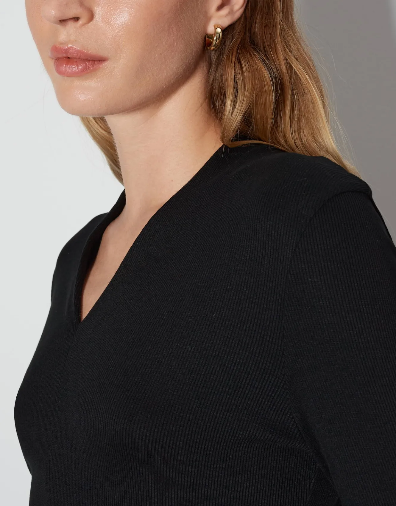 vshirt_kalya_schwarz_online_bestellen_3.webp OPUS V-Shirt Kalya Schwarz Online Bestellen^Damen Shirts