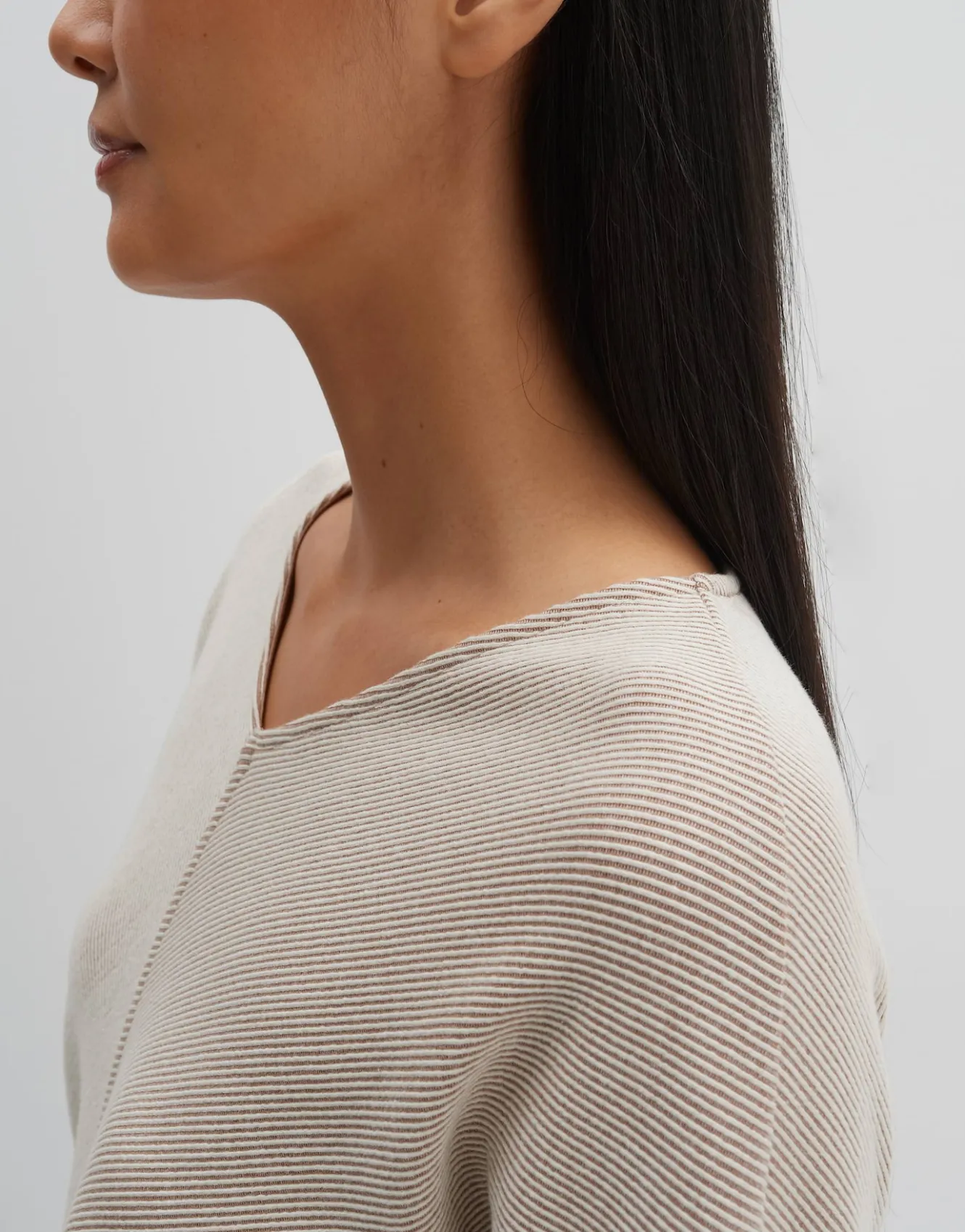 vshirt_kayoma_beige_online_bestellen_3.webp OPUS V-Shirt Kayoma Beige Online Bestellen^Damen Shirts