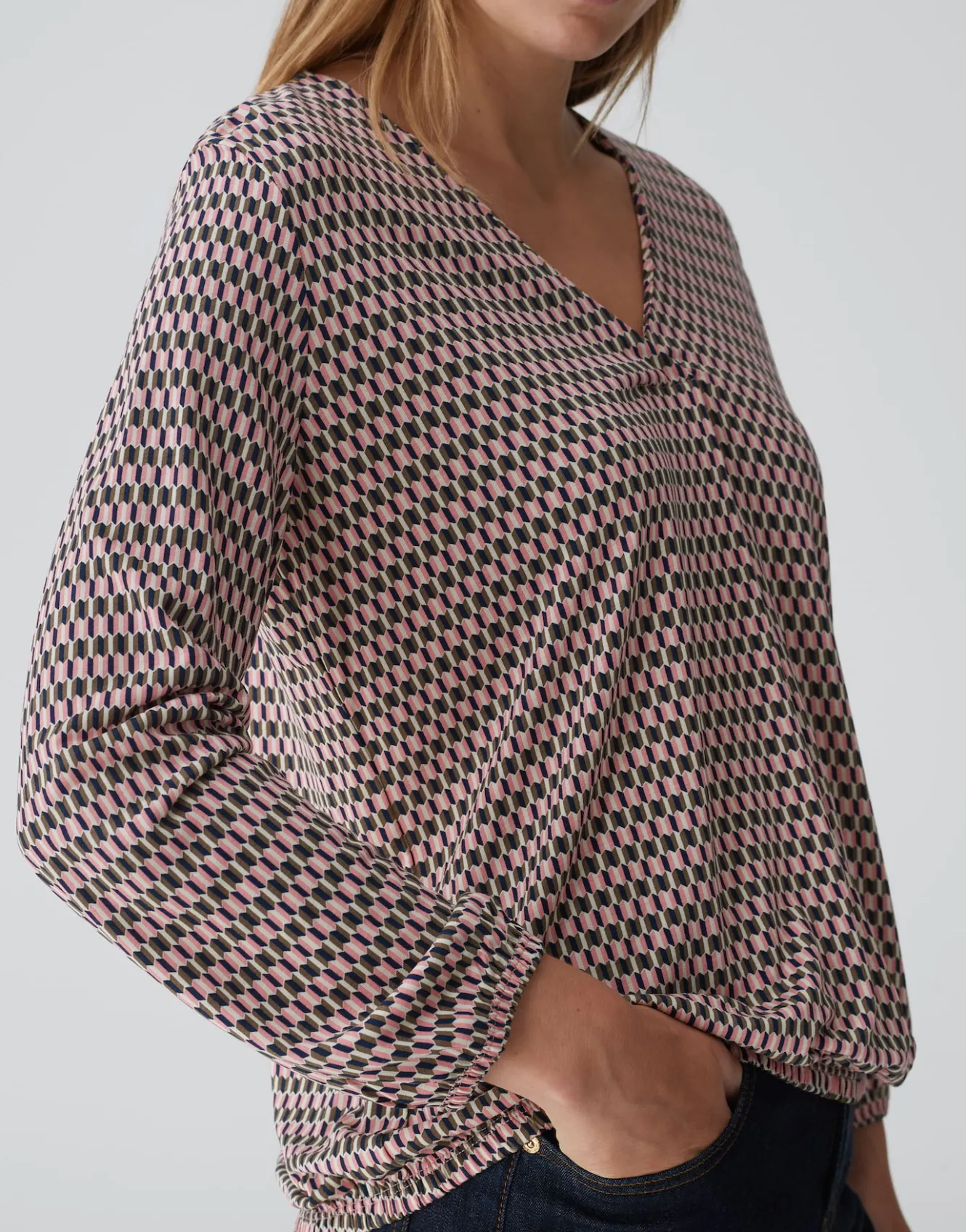 vshirt_sannah_tradition_ros_online_bestellen_3.webp OPUS V-Shirt Sannah Tradition Rosé Online Bestellen^Damen Shirts