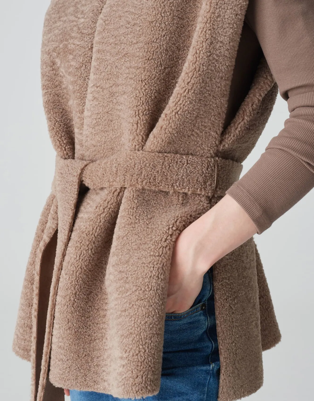 weste_asofta_cape_braun_online_bestellen_4.webp OPUS Weste Asofta Cape Braun Online Bestellen^Damen Blazer / Westen