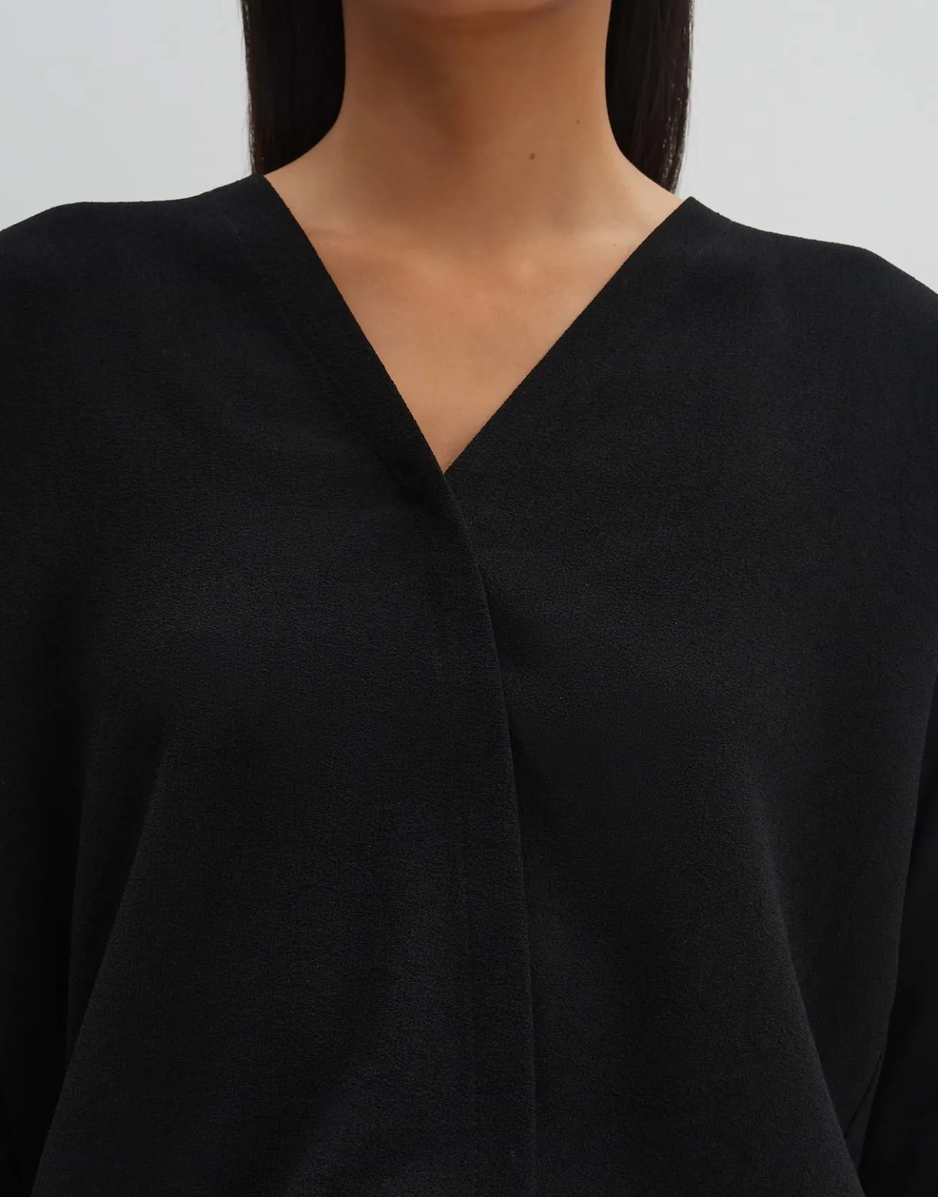 wickelshirt_ketana_schwarz_online_bestellen_3.webp OPUS Wickelshirt Ketana Schwarz Online Bestellen^Damen Shirts