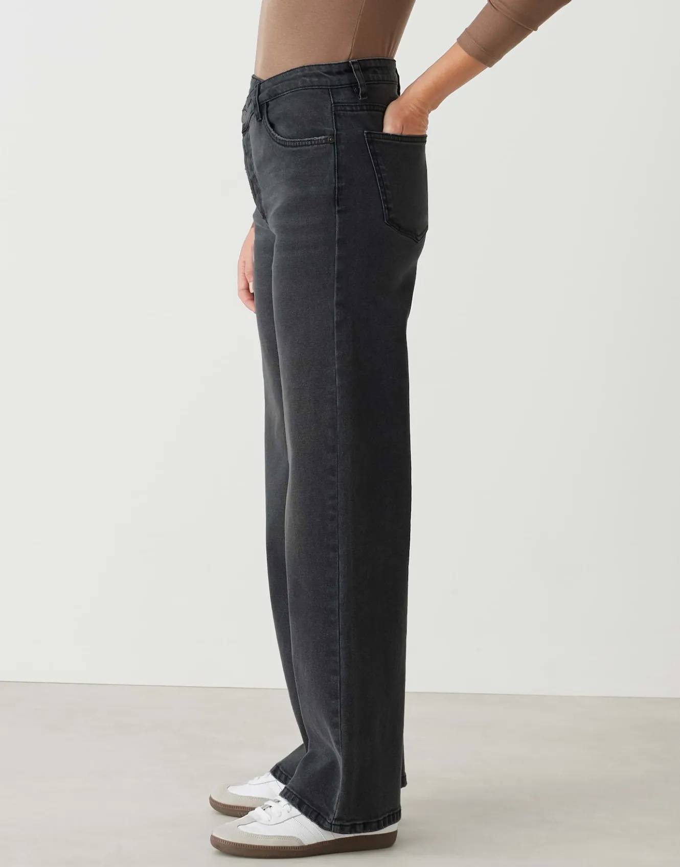 wide_leg_jeans_marli_crisscross_grau_online_bestellen_3.webp OPUS Wide Leg Jeans Marli Crisscross Grau Online Bestellen^Damen Jeans