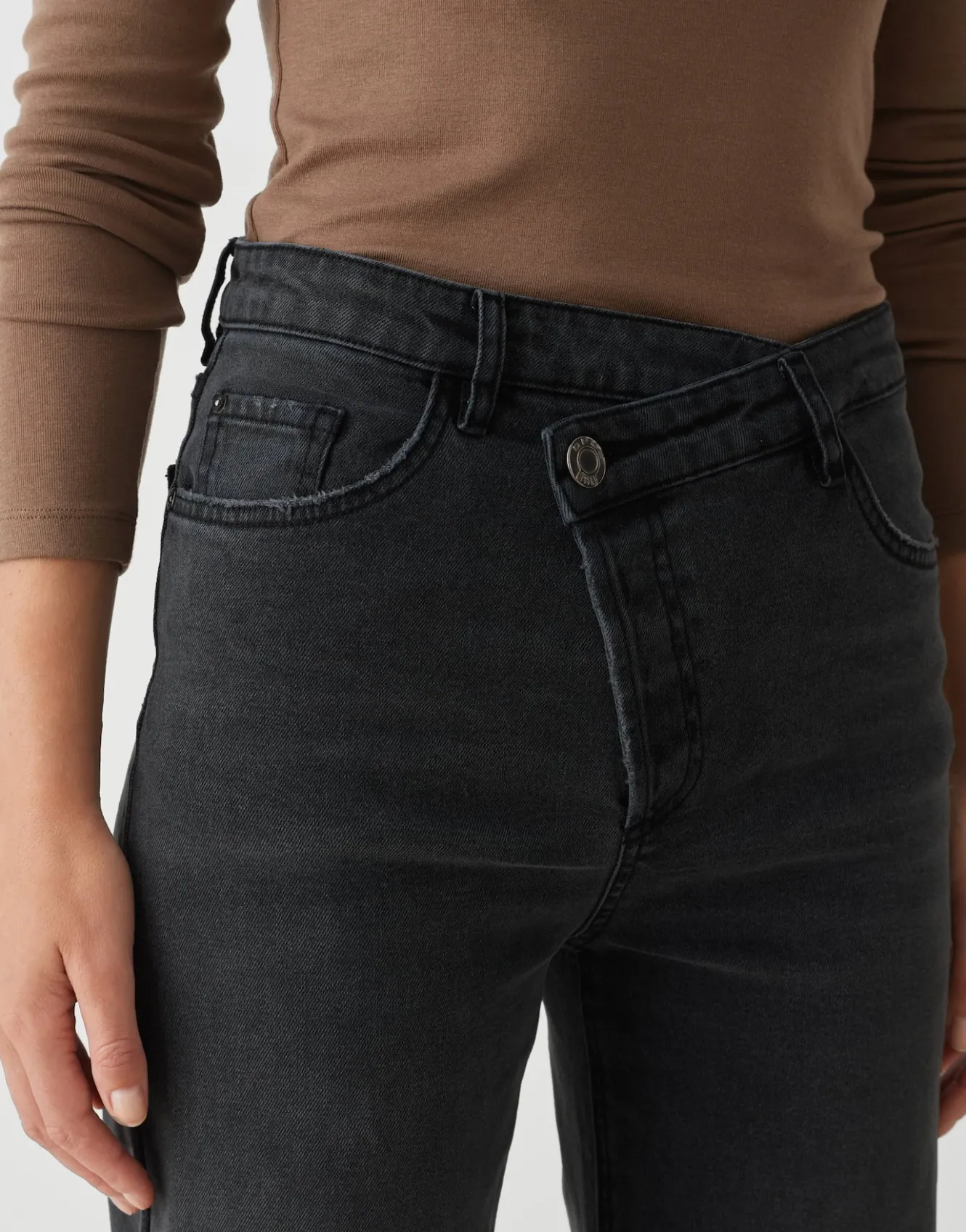 wide_leg_jeans_marli_crisscross_grau_online_bestellen_4.webp OPUS Wide Leg Jeans Marli Crisscross Grau Online Bestellen^Damen Jeans
