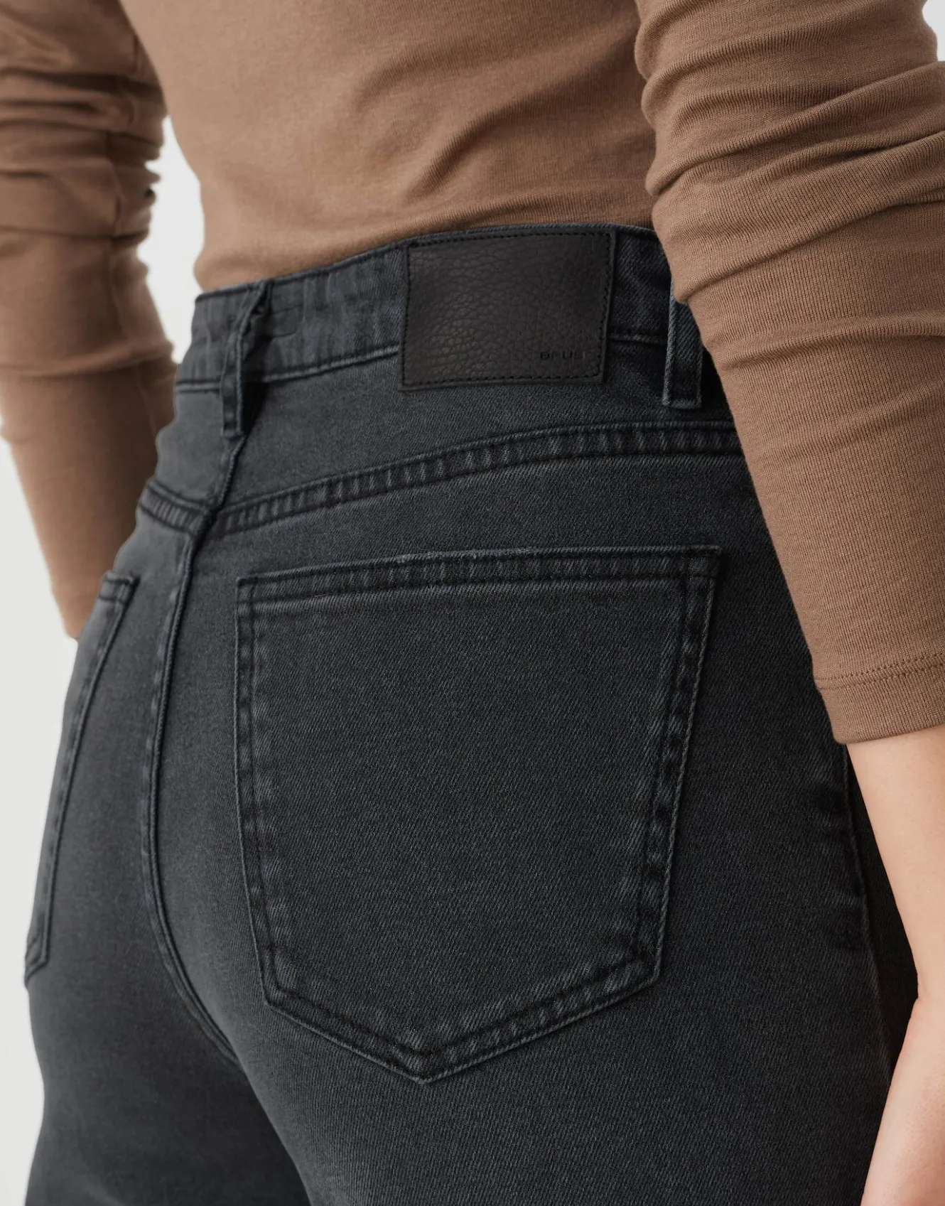 wide_leg_jeans_marli_crisscross_grau_online_bestellen_5.webp OPUS Wide Leg Jeans Marli Crisscross Grau Online Bestellen^Damen Jeans