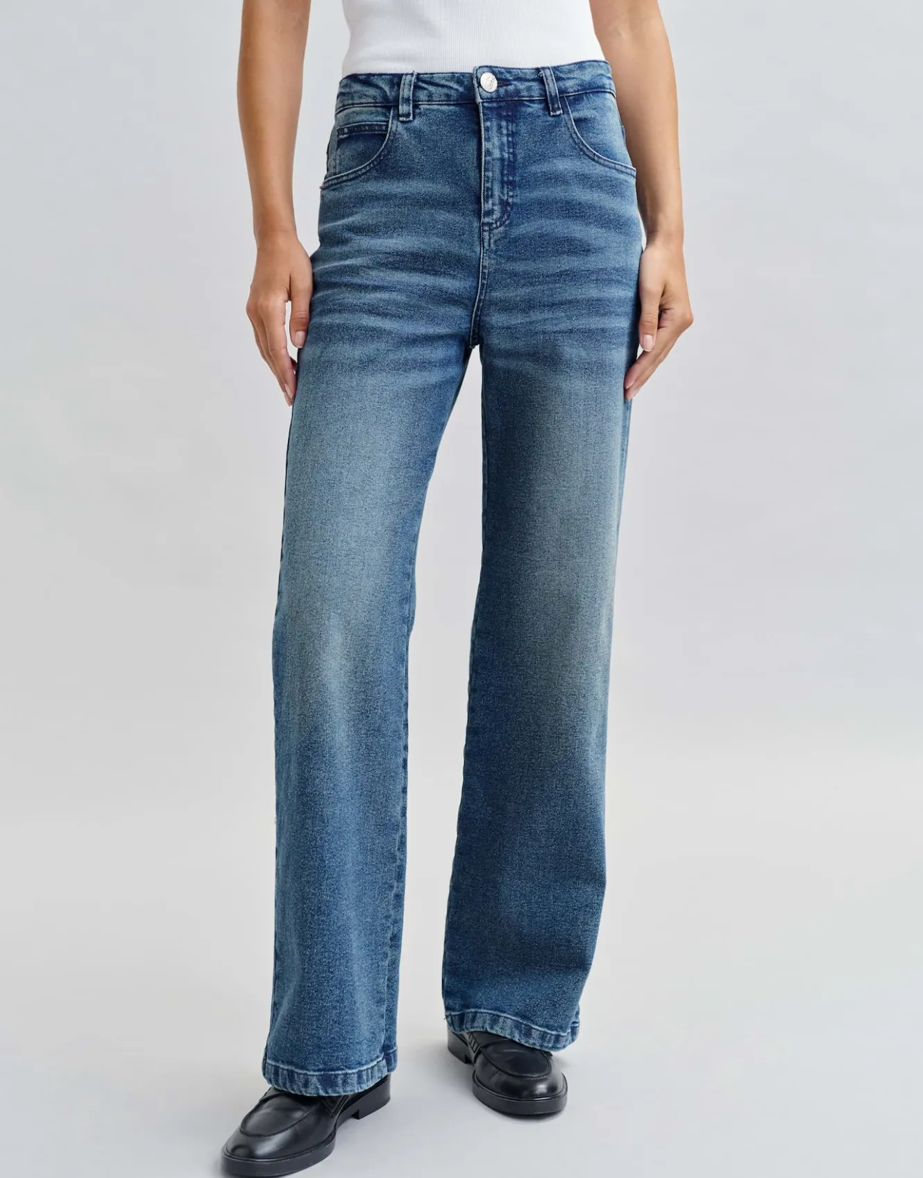wide_leg_jeans_mivy_blau_online_bestellen_1-1.webp OPUS Wide Leg Jeans Mivy Blau Online Bestellen^Damen Jeans