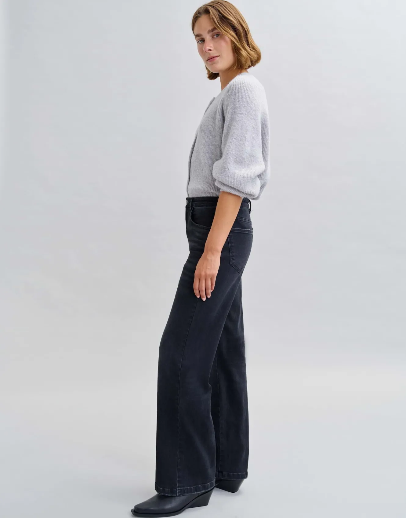 wide_leg_jeans_mivy_schwarz_online_bestellen_3.webp OPUS Wide Leg Jeans Mivy Schwarz Online Bestellen^Damen Jeans