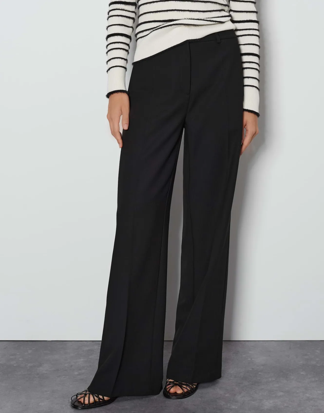 wide_leg_pants_catsby_detail_schwarz_online_bestellen_1.webp OPUS Wide Leg Pants Catsby Detail Schwarz Online Bestellen^Damen Hosen